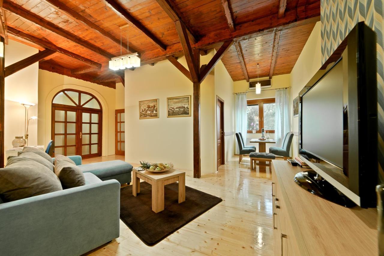 סובוטיקה Dumalux Apartment מראה חיצוני תמונה