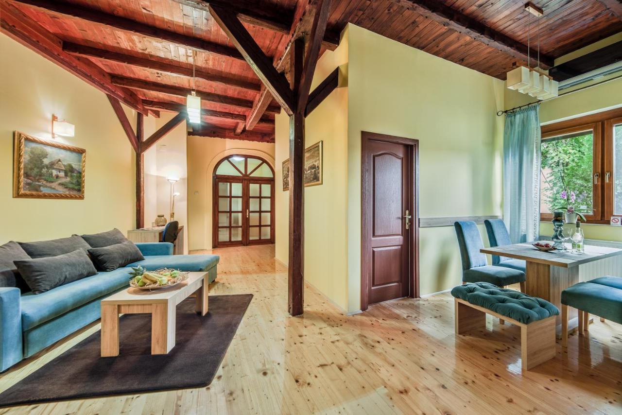סובוטיקה Dumalux Apartment מראה חיצוני תמונה